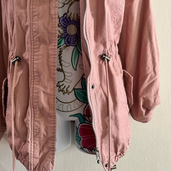 Outer Edge Women's Blush Utility Jacket - Picture 4 of 6